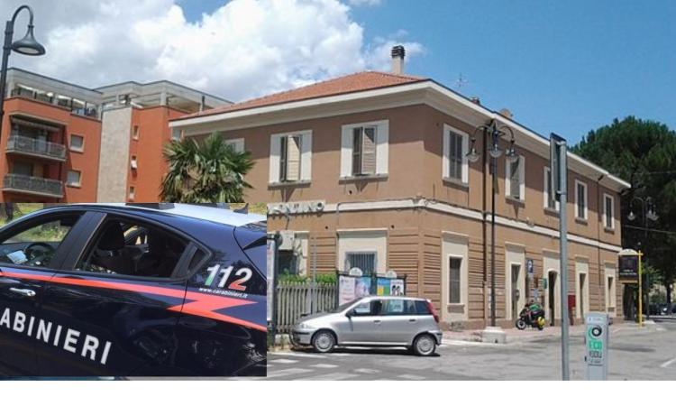 Tolentino- Minaccia con il coltello il titolare del bar, poi rivolge l'arma contro i carabinieri: arrestato Tolentino- Minaccia con il coltello il titolare del bar, poi rivolge l'arma contro i carabinieri: arrestato