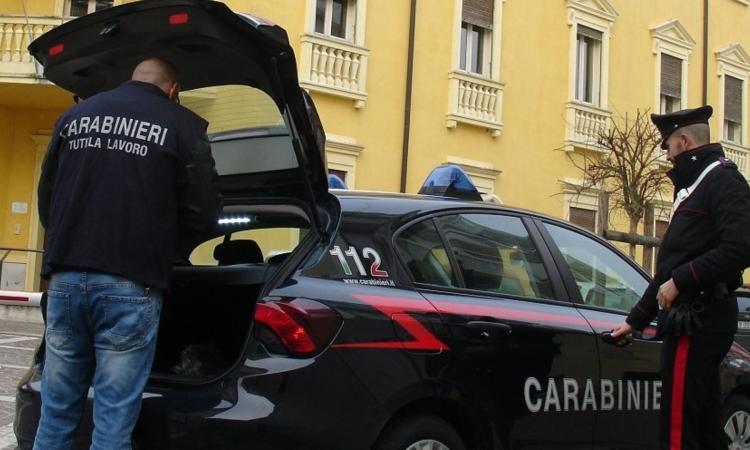 Sette lavoratori in nero (tra cui un minore) e sanzioni per 180mila euro: 10 aziende nei guai nel Maceratese Sette lavoratori in nero (tra cui un minore) e sanzioni per 180mila euro: 10 aziende nei guai nel Maceratese