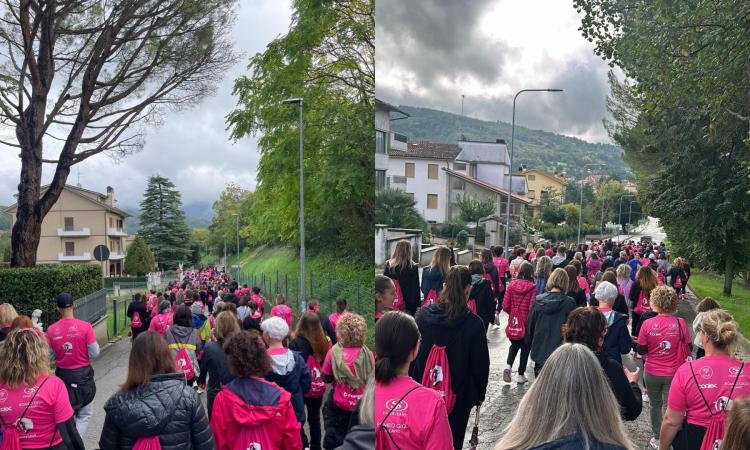 Castelraimondo si colora di rosa: un grande cuore per ricordare Sabrina Cruciani (FOTO)