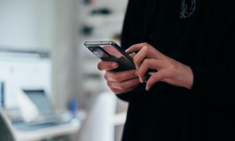 Civitanova, "I segreti dello smartphone e come utilizzarlo": incontro alla biblioteca Zavatti Civitanova, "I segreti dello smartphone e come utilizzarlo": incontro alla biblioteca Zavatti