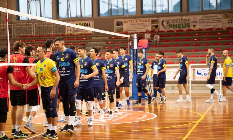 Volley, prima sconfitta interna per la Sios Novavetro San Severino: si impone la Sir Volley, prima sconfitta interna per la Sios Novavetro San Severino: si impone la Sir