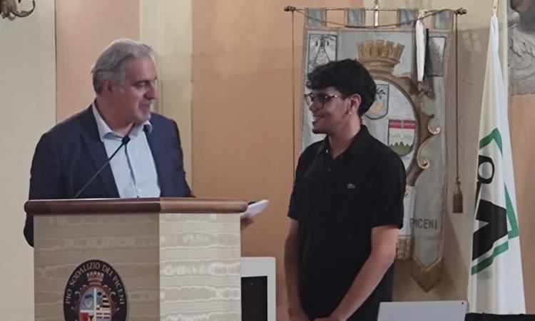 Fondazione Claudi, premiato il poeta Abbadi Alì Fatmi: vincitore del concorso "Le stanze del tempo" Fondazione Claudi, premiato il poeta Abbadi Alì Fatmi: vincitore del concorso "Le stanze del tempo"