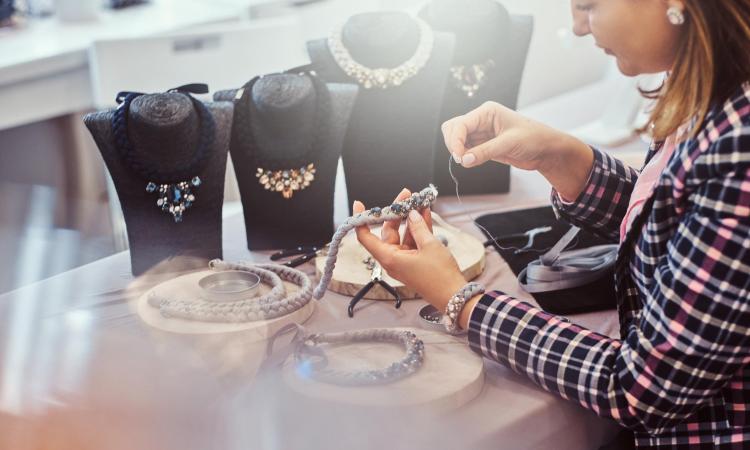 L’acquisto di gioielli per investimento a lungo termine funziona L’acquisto di gioielli per investimento a lungo termine funziona
