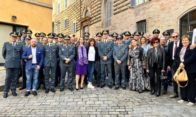 Macerata, "Insieme per la Vita": Avis e Guardia di Finanza promuovono la donazione di sangue (FOTO) Macerata, "Insieme per la Vita": Avis e Guardia di Finanza promuovono la donazione di sangue (FOTO)