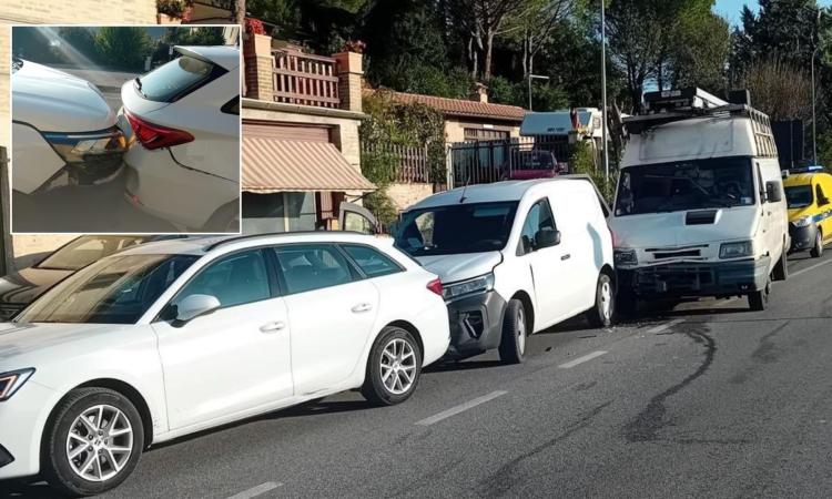 San Severino, tamponamento a catena lungo statale: quattro mezzi coinvolti