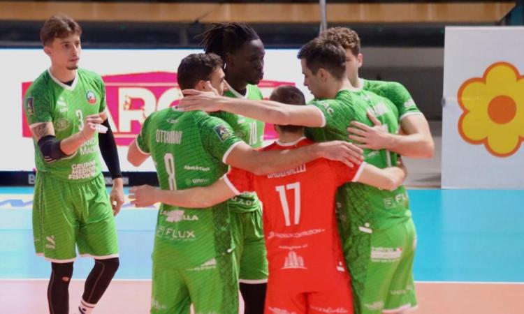 Volley A2, mal di trasferta per la Pallavolo Macerata: Reggio Emilia si impone in tre set Volley A2, mal di trasferta per la Pallavolo Macerata: Reggio Emilia si impone in tre set
