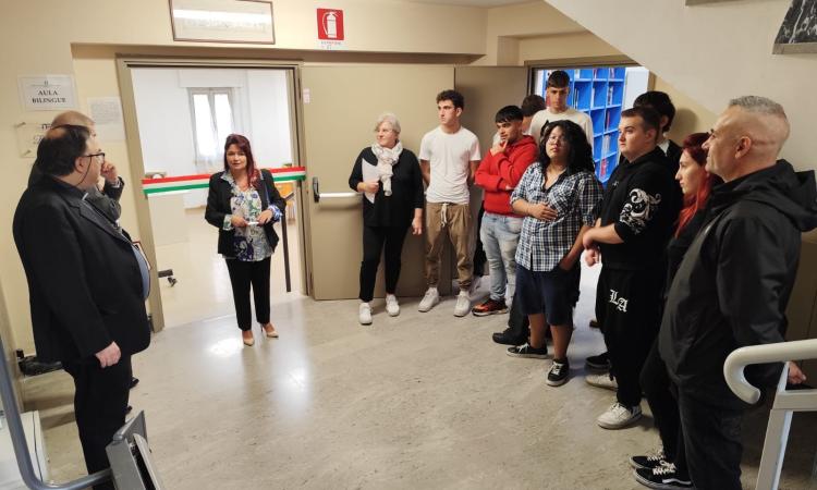 Macerata, nuova biblioteca all'Ite Gentili Macerata, nuova biblioteca all'Ite Gentili