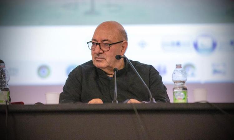 Macerata, "Bellezza imperfetta, io e Pasolini": Dante Ferretti alla sala Cesanelli dello Sferisterio Macerata, "Bellezza imperfetta, io e Pasolini": Dante Ferretti alla sala Cesanelli dello Sferisterio