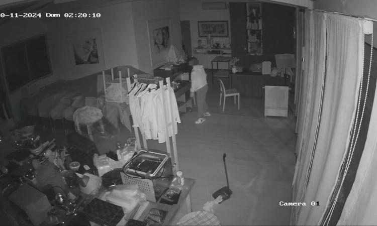 Porto Recanati, non si arresta la scia di furti: nella notte colpito il "Blù Bebo's" Porto Recanati, non si arresta la scia di furti: nella notte colpito il "Blù Bebo's"