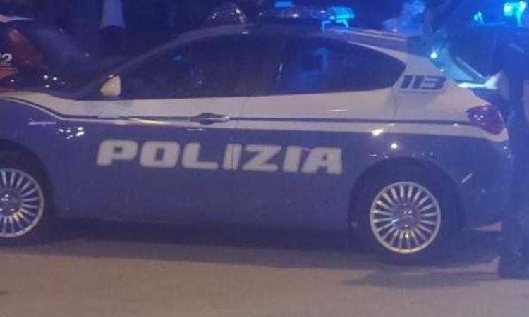 Controlli interforze a Camerino: 100 persone identificate ed elevate numerose sanzioni stradali Controlli interforze a Camerino: 100 persone identificate ed elevate numerose sanzioni stradali