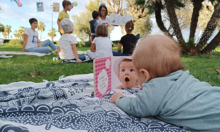 "Nati per Leggere" festeggia 25 anni: iniziative a Civitanova e Porto Recanati "Nati per Leggere" festeggia 25 anni: iniziative a Civitanova e Porto Recanati