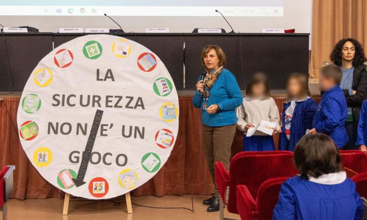 "Sicurezza sul lavoro", gli alunni delle scuole primarie di Macerata apprendono con Napo