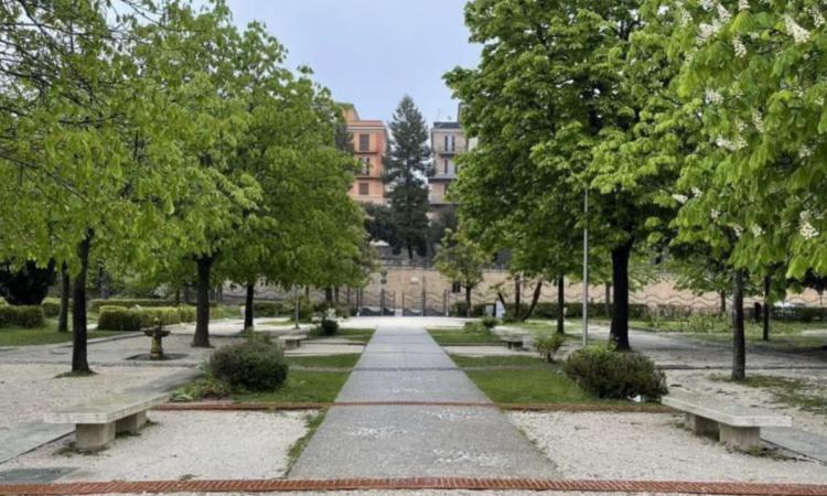 Macerata, 30 nuove piante ai Giardini Diaz e "nuova vita" per il laghetto delle Vergini: il Pnrr porta risorse