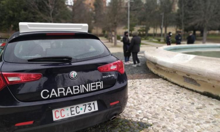 Macerata, è ai domiciliari ma non risponde al citofono ai carabinieri: denunciato 24enne Macerata, è ai domiciliari ma non risponde al citofono ai carabinieri: denunciato 24enne