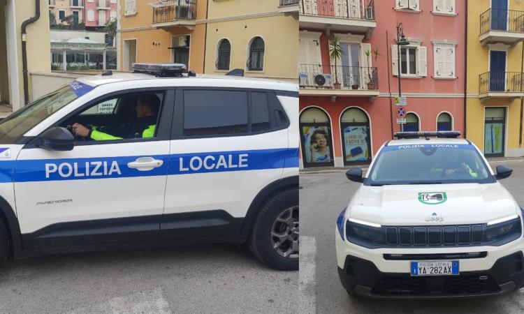 Porto Recanati, la polizia locale viaggia in elettrico: ufficiale la consegna del nuovo mezzo