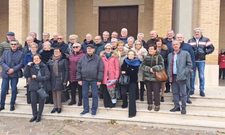 Treia, i "ragazzi del '54" di nuovo insieme per festeggiare il traguardo dei 70 anni Treia, i "ragazzi del '54" di nuovo insieme per festeggiare il traguardo dei 70 anni