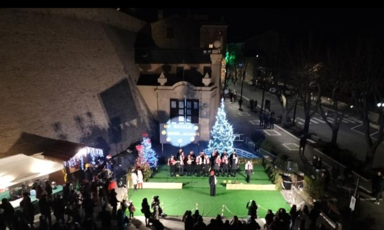 Mogliano s'illumina di eventi natalizi: dal villaggio di Babbo Natale all'accensione dell'albero