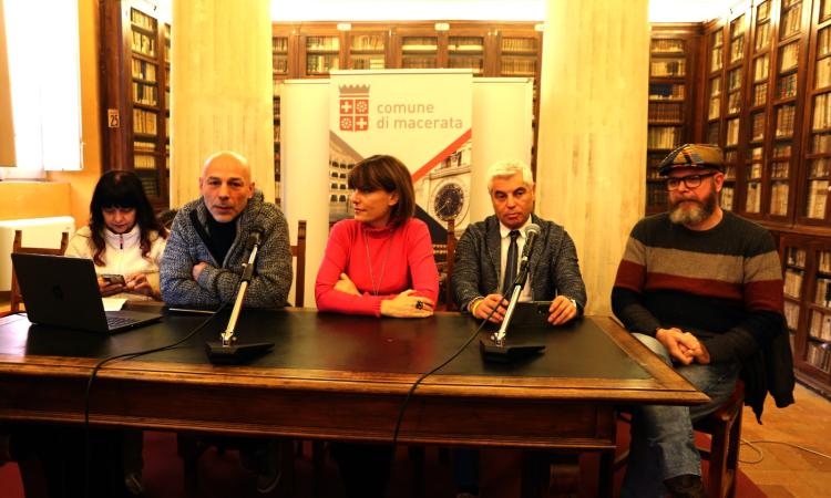 Macerata- Pedalata della vigilia, mercatini e concerti: gli eventi dell'Associazione Commercianti per Natale (FOTO)