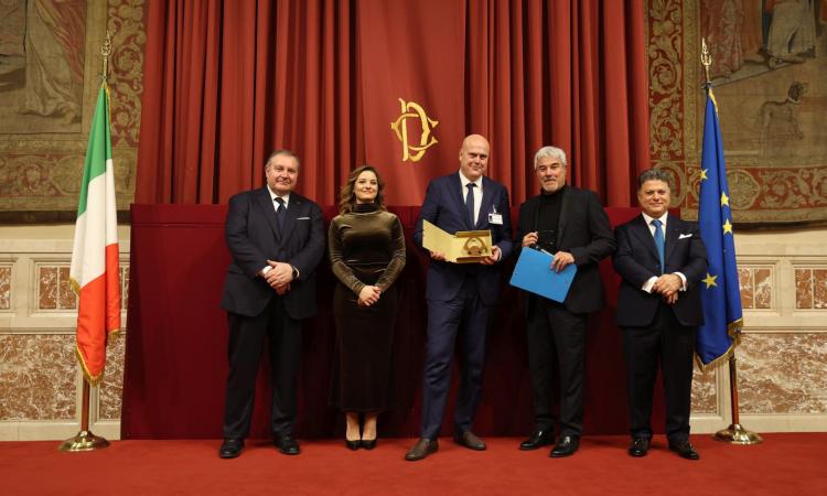 Recanati, la Cpm Gestioni Termiche è tra le "100 Eccellenze Italiane": l'ad Luca Tramannoni premiato a Montecitorio