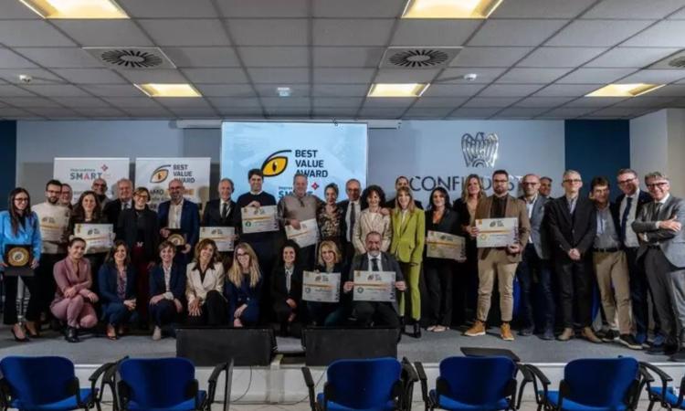 Best Value Award Marche premia le migliori imprese della regione: 14 sono maceratesi Best Value Award Marche premia le migliori imprese della regione: 14 sono maceratesi