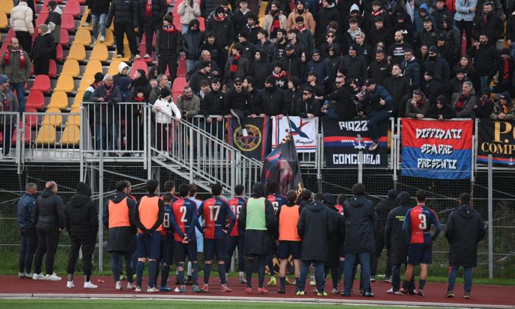 Serie D, derby al fotofinish: D'angelo al 90' lancia la Recanatese. Civitanovese contestata Serie D, derby al fotofinish: D'angelo al 90' lancia la Recanatese. Civitanovese contestata
