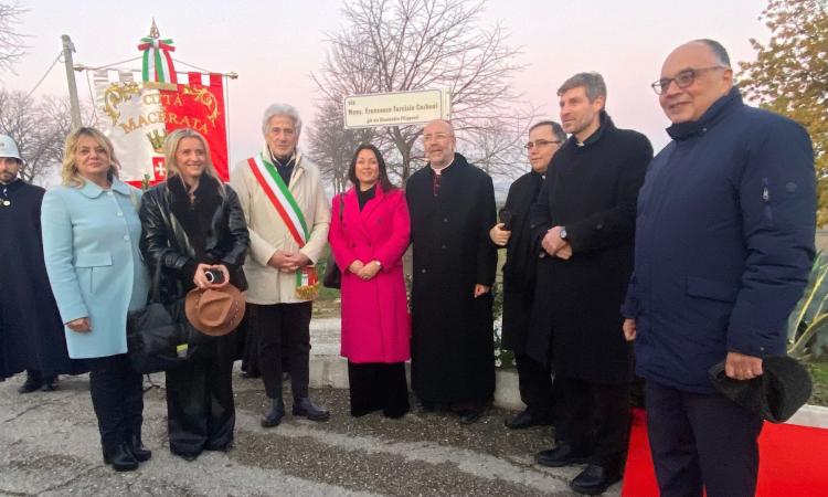 Via intitolata a mons. Tarcisio Carboni.  Il vescovo Marconi: «Avanti nelle vie del Signore come lui avrebbe voluto»