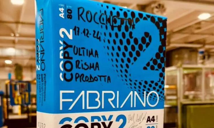 Fabriano, si chiude un'era: prodotta l'ultima risma di carta per fotocopie