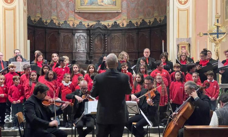 Montecosaro rinnova il tradizionale concerto di Natale e celebra un legame profondo con il territorio