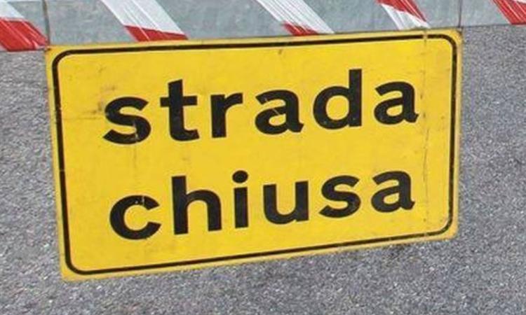 Recanati, emergenza sulla provinciale 77: traffico deviato per ostacoli in carreggiata