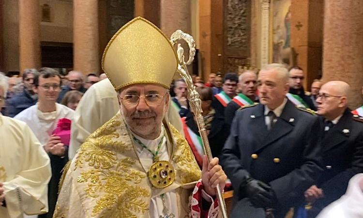 Aperto a Macerata l’Anno Giubilare 2025, Il Vescovo: 2La “Porta Santa” è quella di ogni casa dove portare il perdono"