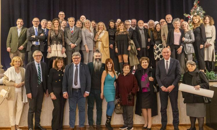 Panathlon Club Macerata celebra la conviviale natalizia con nuovi soci e onorificenze Panathlon Club Macerata celebra la conviviale natalizia con nuovi soci e onorificenze