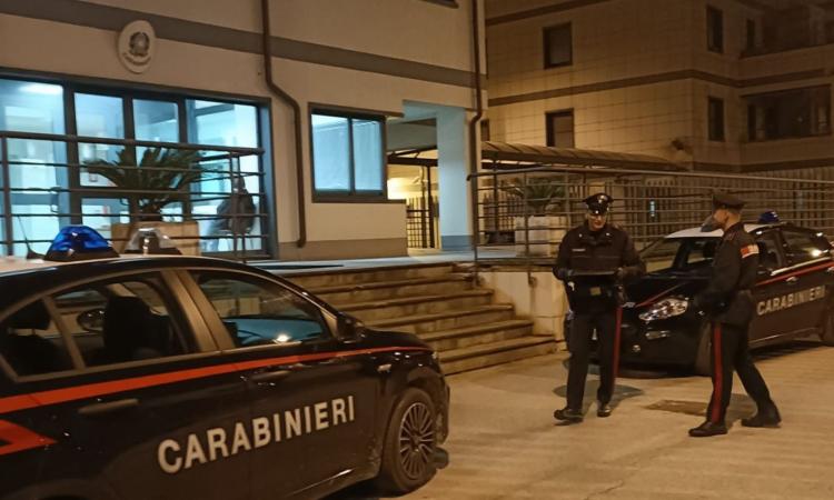 Tolentino, falsa raccolta fondi e prelievi illegali con carta di credito: tre persone denunciate