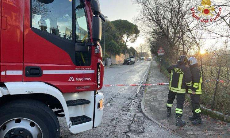 Gravissimo incidente stradale ad Ancona con fuga di gas: morti marito e moglie Gravissimo incidente stradale ad Ancona con fuga di gas: morti marito e moglie