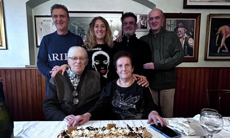 Urbisaglia, oltre sessant'anni di vita insieme: nozze di diamante per Aristide e Maria Urbisaglia, oltre sessant'anni di vita insieme: nozze di diamante per Aristide e Maria