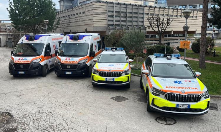 Macerata, rinnovato il parco mezzi di soccorso del 118: acquistate due automediche