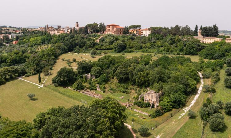 Atletica leggera campestre, la fase provinciale nel Parco archeologico di Urbisaglia Atletica leggera campestre, la fase provinciale nel Parco archeologico di Urbisaglia
