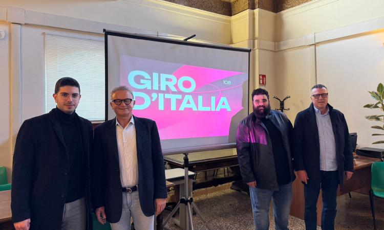 Il Giro d'Italia 2025 fissa il traguardo dell'8° tappa a Castelraimondo: "Sarà un arrivo indimenticabile" Il Giro d'Italia 2025 fissa il traguardo dell'8° tappa a Castelraimondo: "Sarà un arrivo indimenticabile"