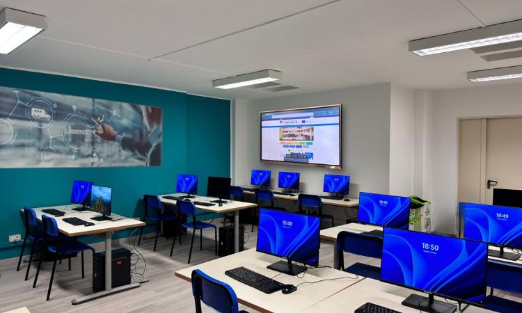 Recanati, all'IIS E.Mattei una nuova articolazione dell'indirizzo Trasporti e Logistica Recanati, all'IIS E.Mattei una nuova articolazione dell'indirizzo Trasporti e Logistica