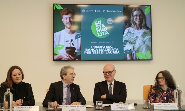 Accordo tra UniMc e Banca Macerata: nasce il premio Esg per le migliori tesi di laurea Accordo tra UniMc e Banca Macerata: nasce il premio Esg per le migliori tesi di laurea