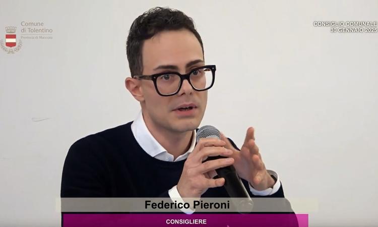 Tolentino, il tumulto politico non si stoppa: il consigliere Federico Pieroni passa al gruppo misto