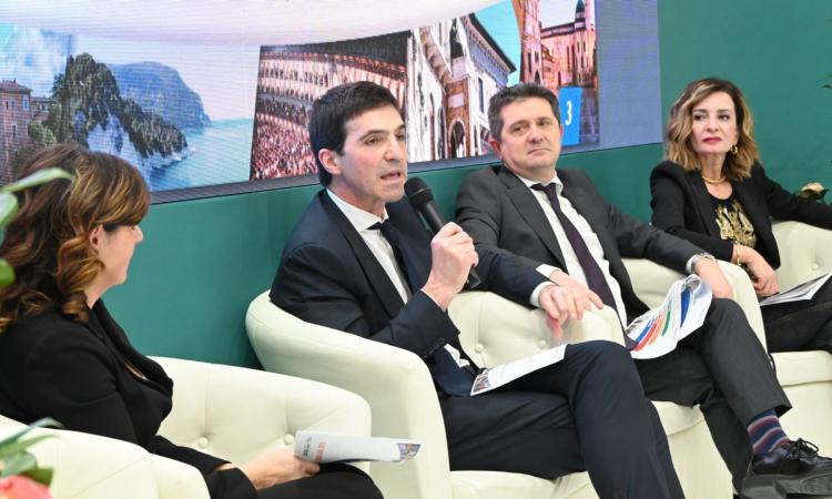 La rete dei teatri storici delle Marche e la candidatura nella lista del Patrimonio Mondiale Unesco La rete dei teatri storici delle Marche e la candidatura nella lista del Patrimonio Mondiale Unesco