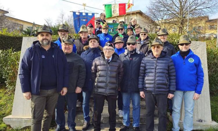 Gli alpini commemorano i caduti: tripla cerimonia a Recanati e Castelfidardo