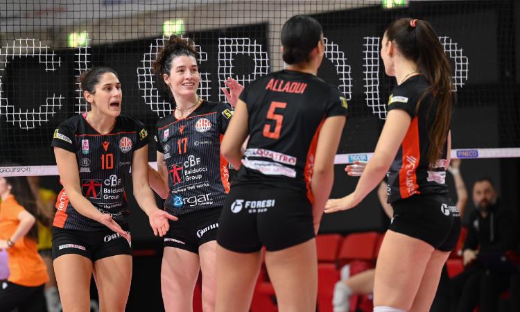 La Cbf Balducci Hr suona la settima: Melendugno cade in 4 set a Macerata