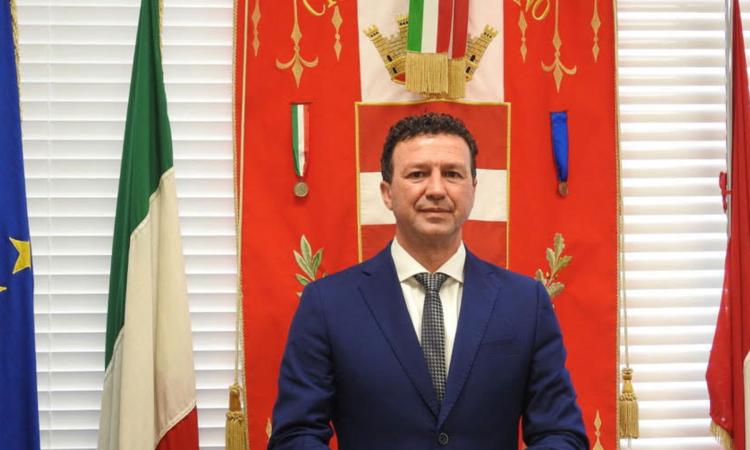 Rissa in centro a Tolentino, Sclavi: "Episodio grave ma fine a sé stesso, convocato tavolo sulla sicurezza" Rissa in centro a Tolentino, Sclavi: "Episodio grave ma fine a sé stesso, convocato tavolo sulla sicurezza"