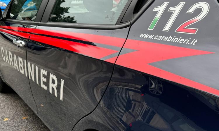 Camerino, nell'auto cavi di rame rubati: denunciato 40enne