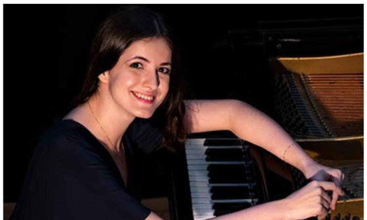 Una pianista internazionale a Tolentino, il Politeama celebra il talento femminile con Dina Ivanova Una pianista internazionale a Tolentino, il Politeama celebra il talento femminile con Dina Ivanova