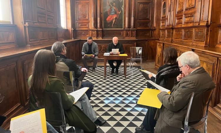 Il vescovo Marconi presenta la Lettera pastorale: 5 piaghe e 10 punti di forza per la Chiesa di Macerata Il vescovo Marconi presenta la Lettera pastorale: 5 piaghe e 10 punti di forza per la Chiesa di Macerata