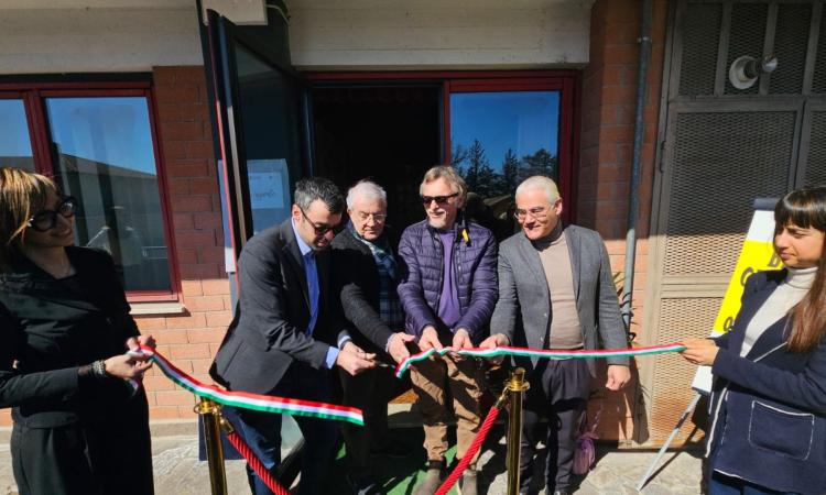 Sarnano, inaugurato il Centro La Sorgente: "Un punto di riferimento per le famiglie"