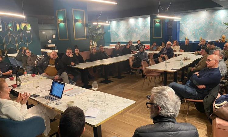 Viviamo Civitanova, prima riunione in presenza: "La città deve tornare a essere fulcro del commercio marchigiano" Viviamo Civitanova, prima riunione in presenza: "La città deve tornare a essere fulcro del commercio marchigiano"