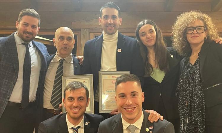 Rotary Tolentino e Rotaract al fianco dei bambini con atrofia muscolare: "Un regalo a Noemi" Rotary Tolentino e Rotaract al fianco dei bambini con atrofia muscolare: "Un regalo a Noemi"